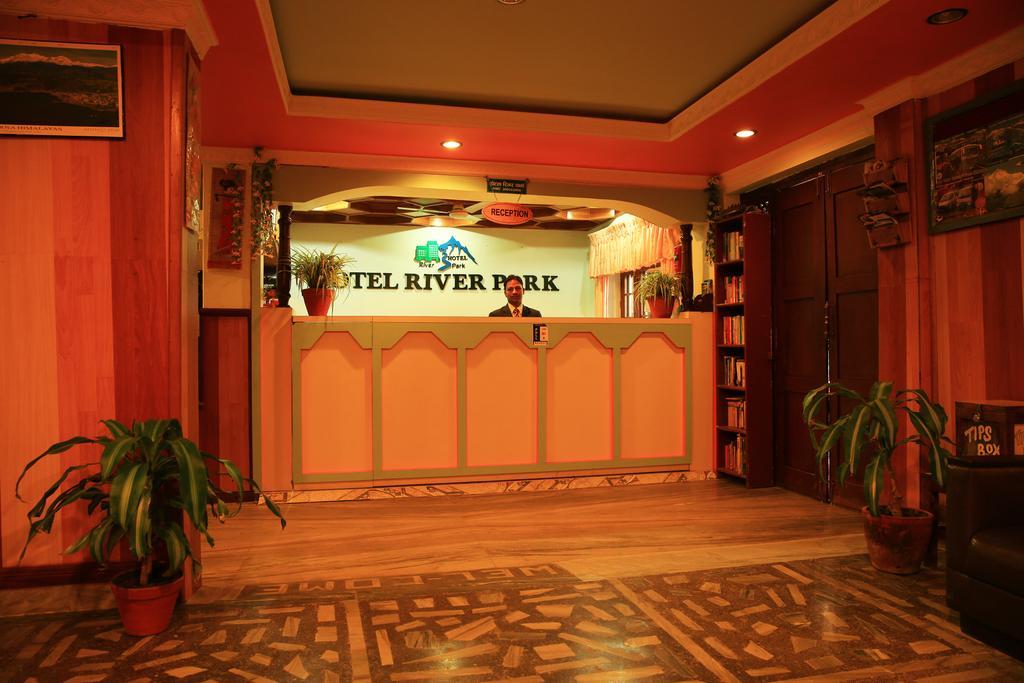 Hotel River Park Pokhara Eksteriør bilde