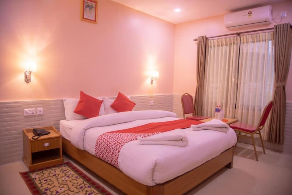 Hotel River Park Pokhara Eksteriør bilde