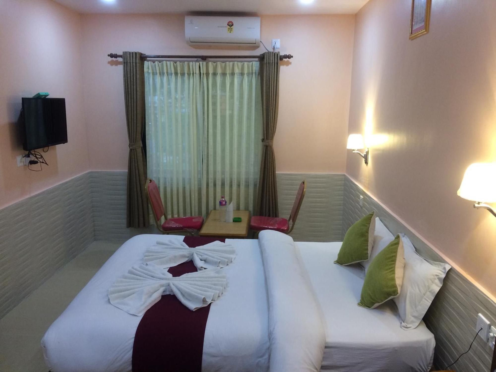 Hotel River Park Pokhara Eksteriør bilde