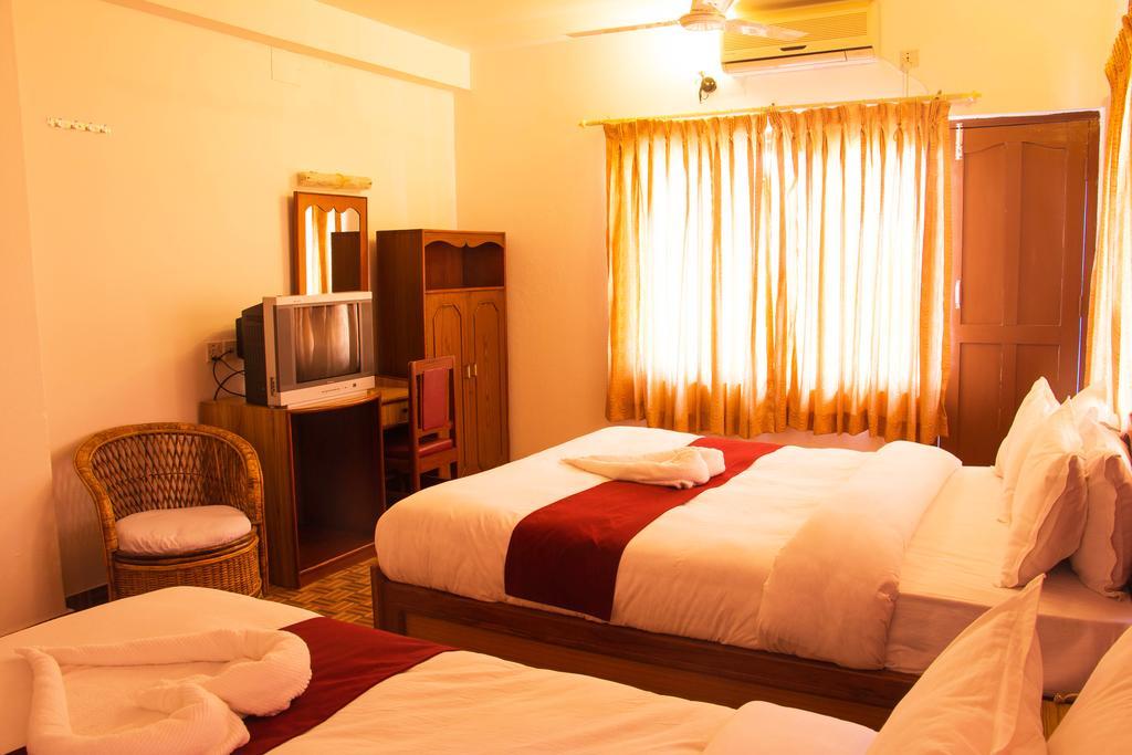 Hotel River Park Pokhara Eksteriør bilde