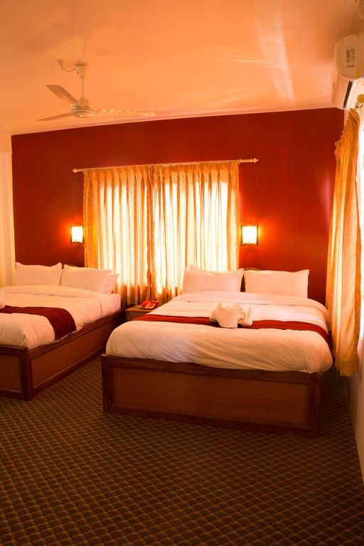 Hotel River Park Pokhara Eksteriør bilde