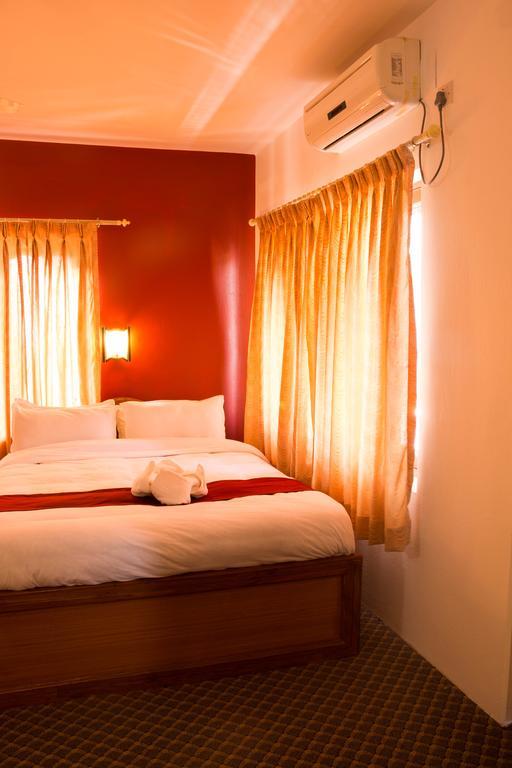 Hotel River Park Pokhara Eksteriør bilde