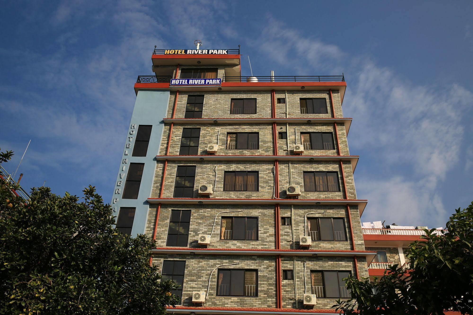 Hotel River Park Pokhara Eksteriør bilde